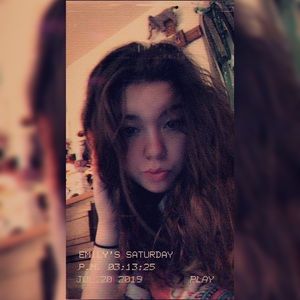 Meet your Posher, Emily